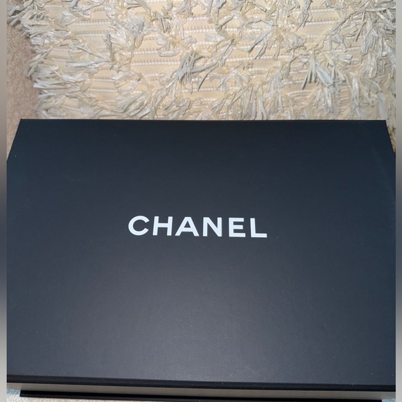 Chanel 2024 Baseball Cap in Rose - Picture 2 of 9